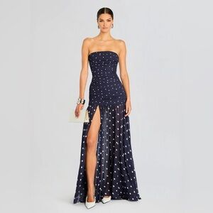 RETROFETE
Annalise Dress in Navy Polka Dots